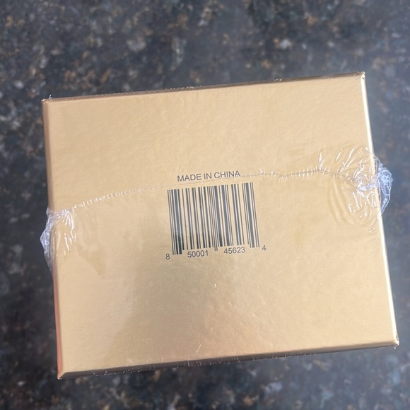 MRPs $4500 Aecor Neck Plus by Earth device - Picture 9 of 9